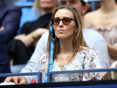 Na finalu US OPENA Jelena Đoković je na uhu nosila neobičan APARAT koji do sada nikad nismo videli: Evo o čemu se zapravo radi