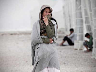 "Koristili smo svetlo sa mobilnog telefona": Avganistanska noćna mora oko POROĐAJA žena nakon što su TALIBANI preuzeli vlast