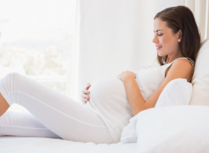 SAVET ZLATA VREDAN: Doktori upozorili trudnice, ležanje u ovom položaju OBAVEZNO izbegavajte, povećava rizik od POBAČAJA