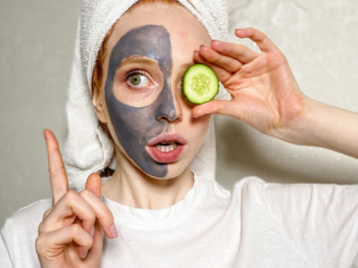 Jednostavan recept sa samo tri sastojka: Napravite sami domaću masku za zategnutu kožu lica