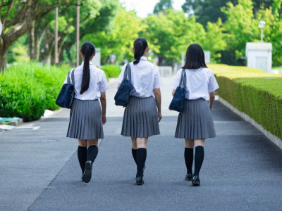 Škole u Japanu se vode STROGIM pravilima: Nove zabrane su stupile na snagu, a reč je o jednoj FRIZURI za koju smatraju da će "se*sualno uzbuditi" dečake!