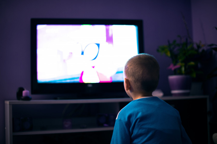 Deci daje da gledaju TV samo dok su na traci za trčanje: ZBOG JEDNOG UŽASNOG DETALJA kontroverzna tehnika vaspitanja izazvala ŽUSTRU debatu