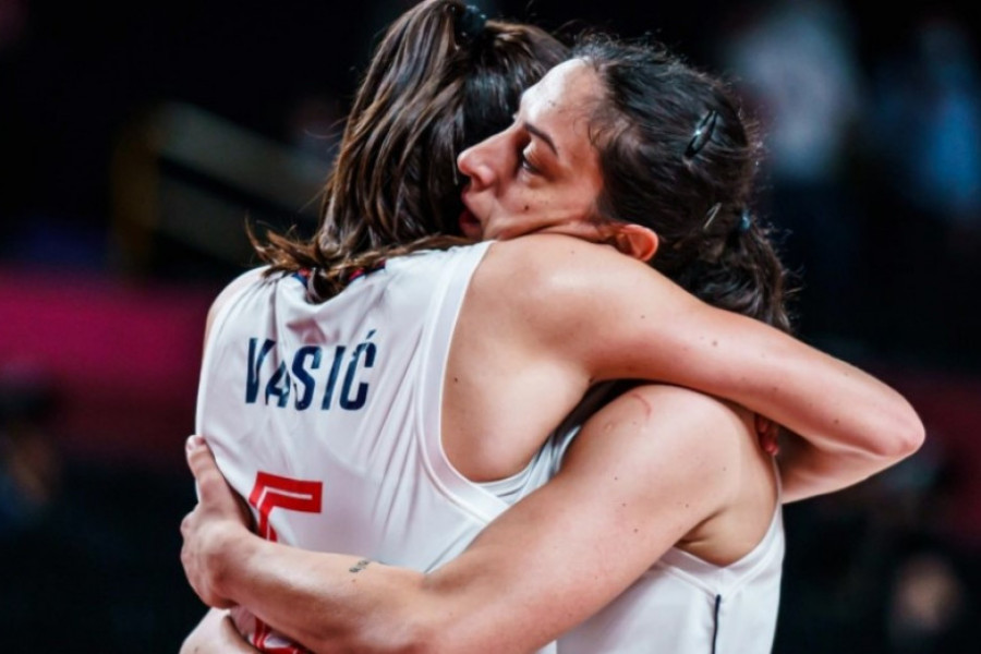 Znam da je TEŠKO, mi smo se ZAVOLELE: Košarkašice Srbije izgubile bronzu, a Sonja se potresnim rečima oprostila od devojaka!