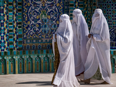 Ugnjetavanje ŽENA ne prestaje: Talibani su uveli nove ZABRANE koje su odmah stupile na snagu - "Avganistan nije zemlja za žene, već kavez"