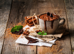 Započni dan na pravi način: Topli kakao napitak sa BANANOM i CIMETOM