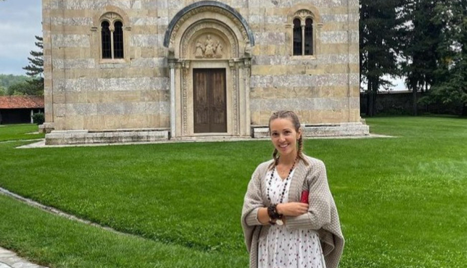 Jelena Đoković posetila MANASTIRE na Kosovu i Metohiji i odlučila da promeni život: "Dobila sam novi putokaz za sreću i mir"