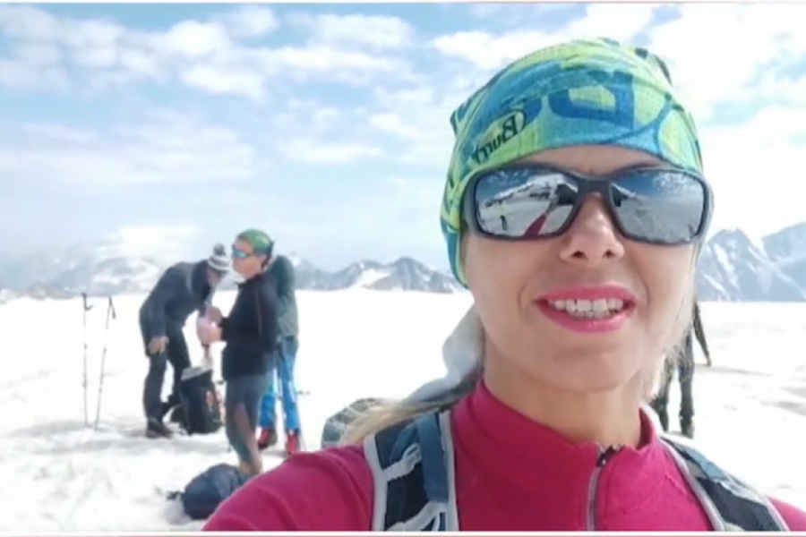 "Imam DIJABETES, ali mi se MOŽE": Marina iz Vrnjačke Banje se za JEDAN dan čak DVA PUTA popela na najviši vrh Evrope