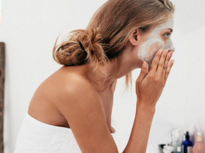Ova maska za lice je puna "E" vitamina: Napravite je SAMI za samo dva minuta i povratite sjaj koži!