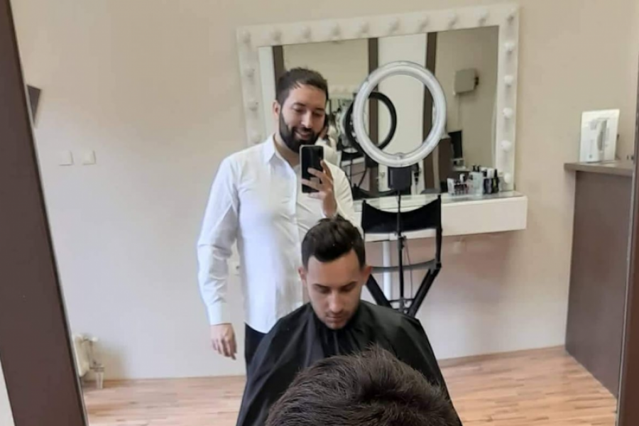 On šiša "na Đokovića" i "Putina": Mario iz Novog Sada za frizuru naplaćuje 120 EVRA, a sada je uradio nešto što nijednom frizeru nije palo na pamet