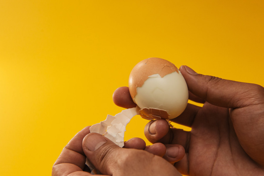 Evo kako da OLJUŠTITE lako kuvana jaja: Obratite pažnju samo na jednu stvar kada ih kupujete