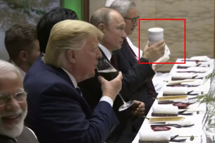 Beli TERMOS je UVEK pored njega: Mnogi se pitaju šta to pije Vladimir Putin, OVAJ ČAJ sadrži 24 biljke!