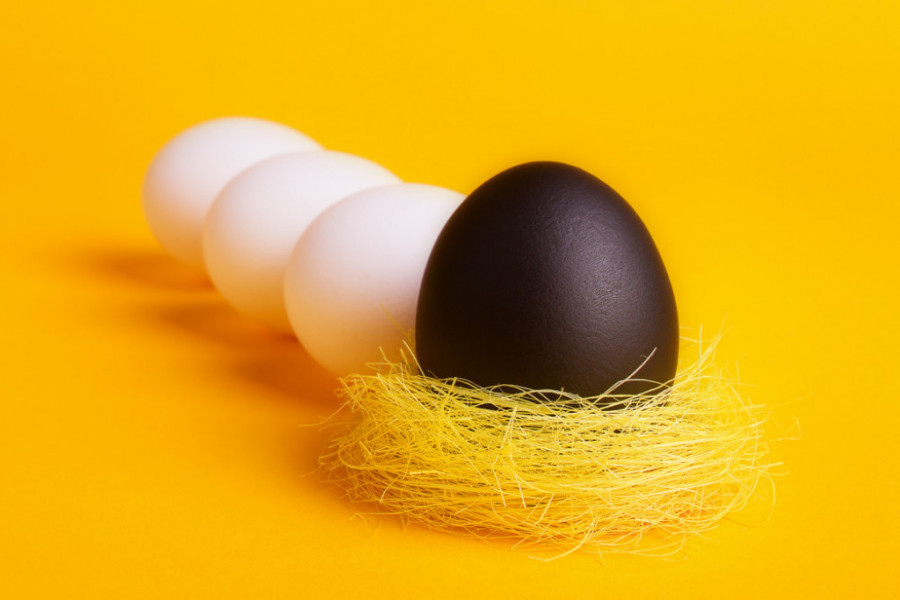Drevni narodni običaji: Da li je dozvoljeno da FARBAMO jaja u CRNU boju?