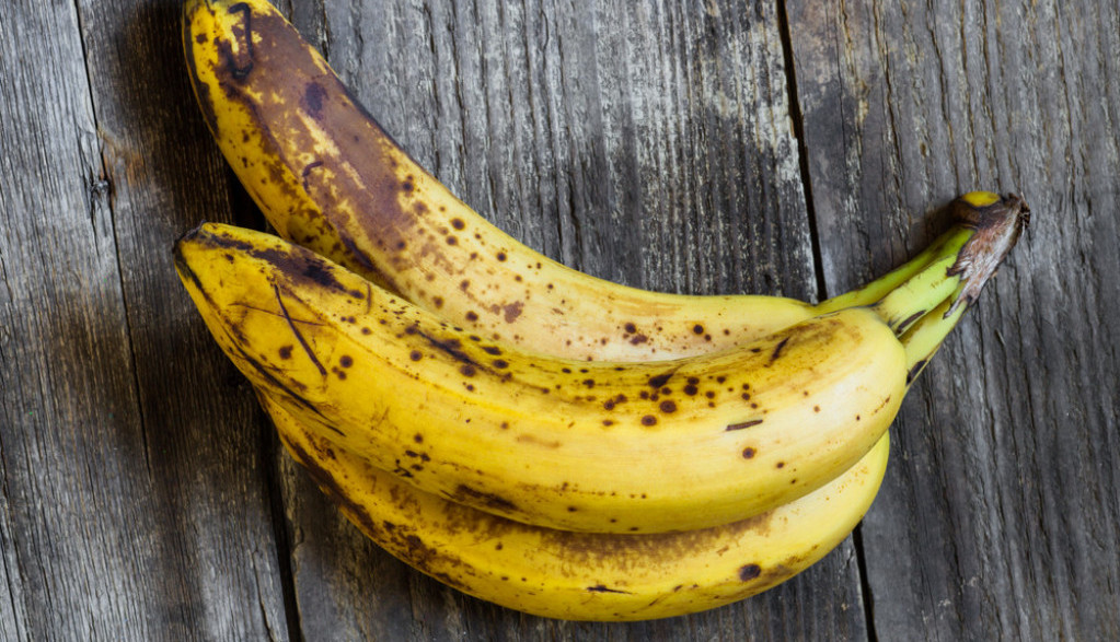 Pripremite se za ozbiljnu promenu: Evo zašto svako veče treba da pojedete bananu pre spavanja