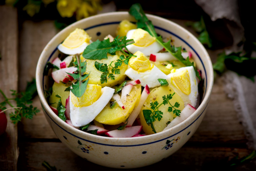 Salata od MASLAČKA i JAJA idealana je za PROLEĆNE dane: Puna VITAMINA i jedinstvenog ukusa, postaće redovno jelo na vašoj trpezi