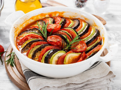 Ratatuj (Ratatouille) RECEPT: Savršeno FRANCUSKO jelo, puno vitamina, a lako i brzo se sprema