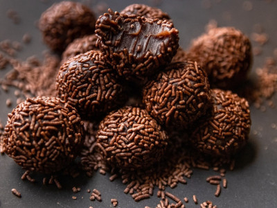 Brigadeiro RECEPT: Probajte NESTVARNE čokoladne kuglice i osetite ukus BRAZILA, za samo 10 minuta će biti na vašem stolu