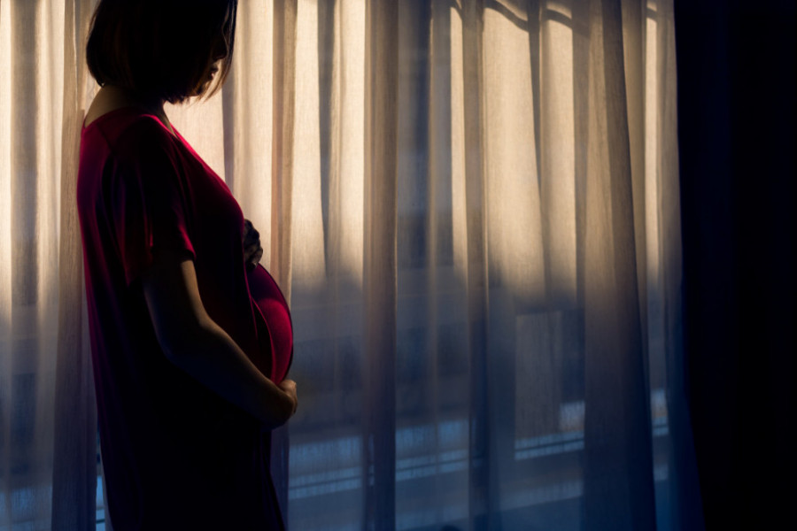 Trovao je svoju trudnu ženu: Evo kako je uspela da spasi sebe i još nerođenu bebu