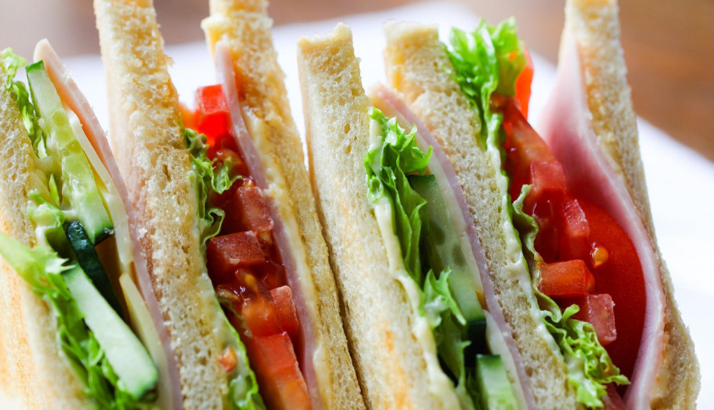 Klub sendviči na GRČKI način: Recept za OMILJENI doručak sve dece