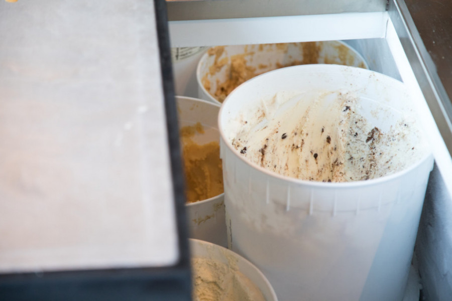 Hranu NIKAKO ne bi trebalo čuvati u KUTIJI za sladoled: Navika koju praktikujemo svi NIJE dobra
