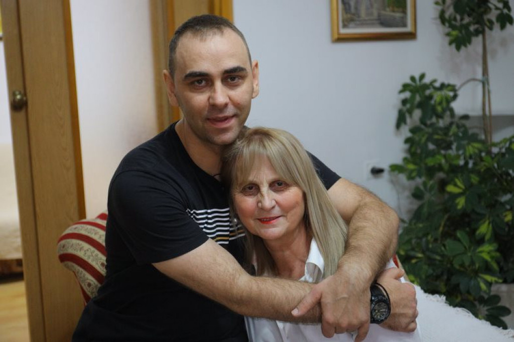 Naj mame Srbije: Velka je sinu Igoru donirala svoj BUBREG i 