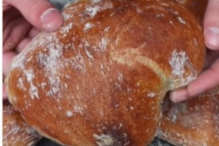 Ovakav hleb ne možete naći u pekari: Dodajte kašiku jednog začina i biće mekši i ukusniji nego ikada