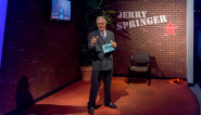 Njegov šou je nadmašio rejtinge Opre Vinfri: Ovo su najčešći simptomi RAKA PANKREASA od kog je danas preminuo čuveni voditelj Džeri Springer