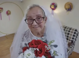 Neobično venčanje u staračkom domu: Baka (77) je odlučila da stane na LUDI KAMEN, ali je šok za koga se udala