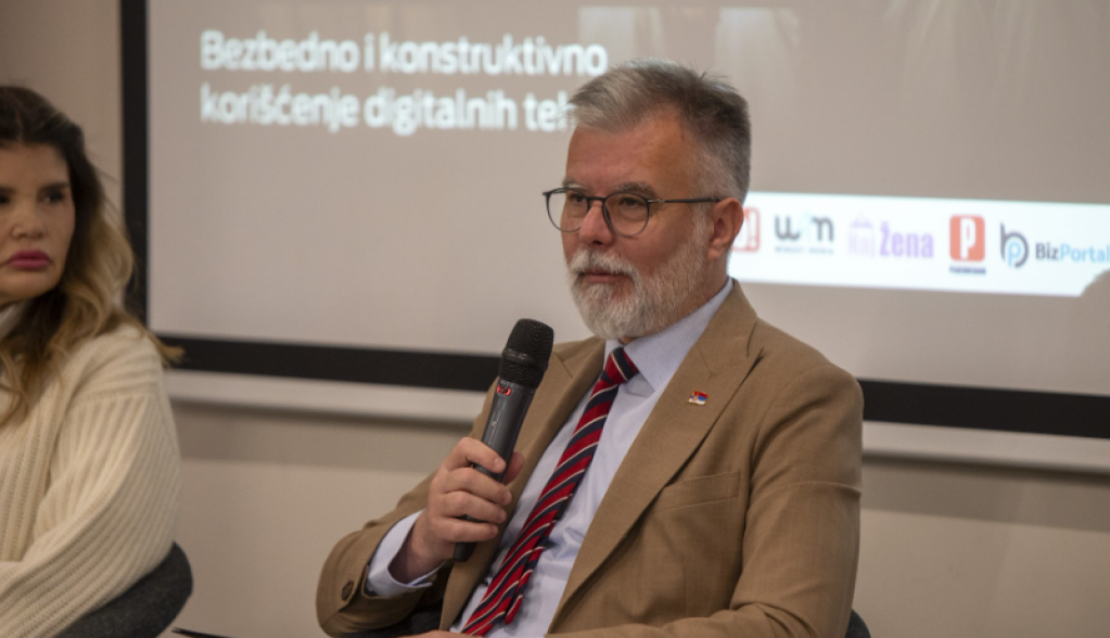 ministarstvo informisanja i telekomunikacija