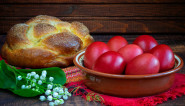 žena