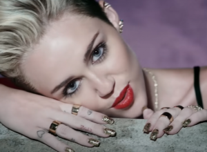 Printscreen/Youtube/Miley Cyrus