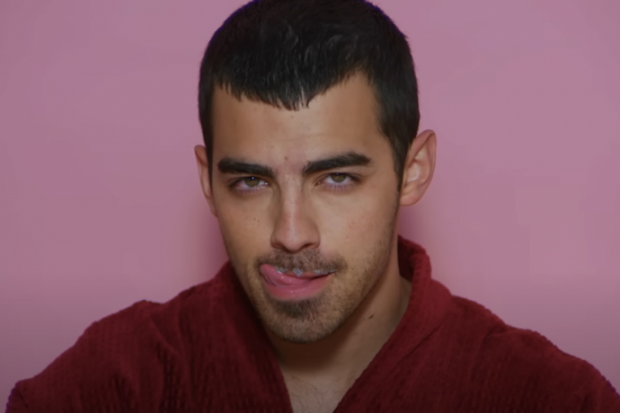 Printscreen/Youtube/Charli xcx