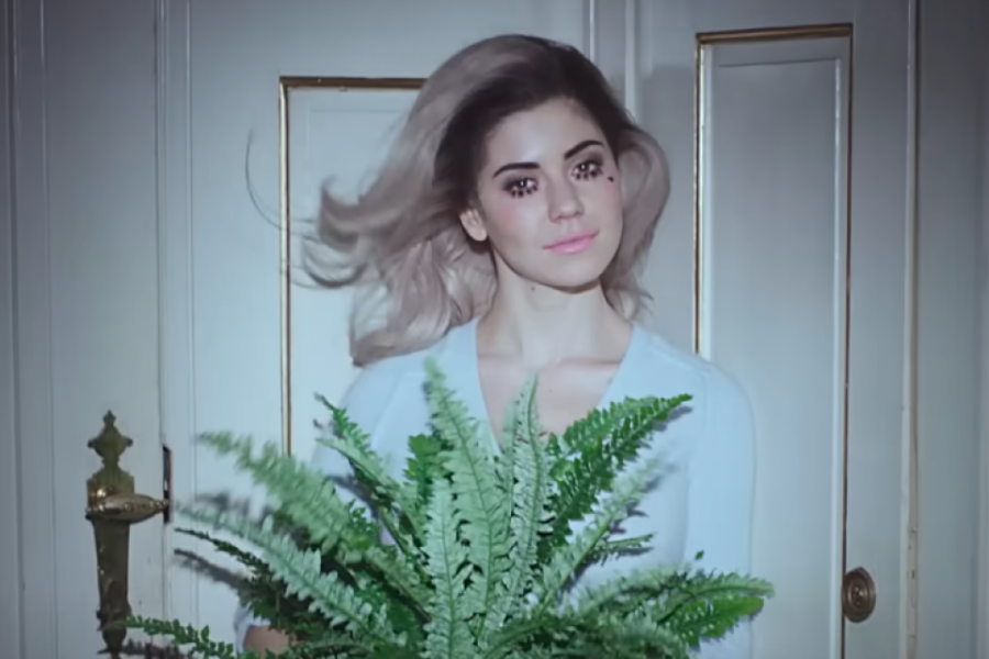 Printscreen/Youtube/MARINA