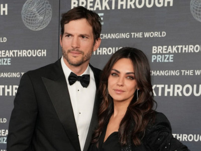 Mila Kunis Ešton Kučer