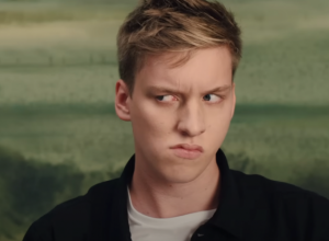 Printscreen/Youtube/George Ezra