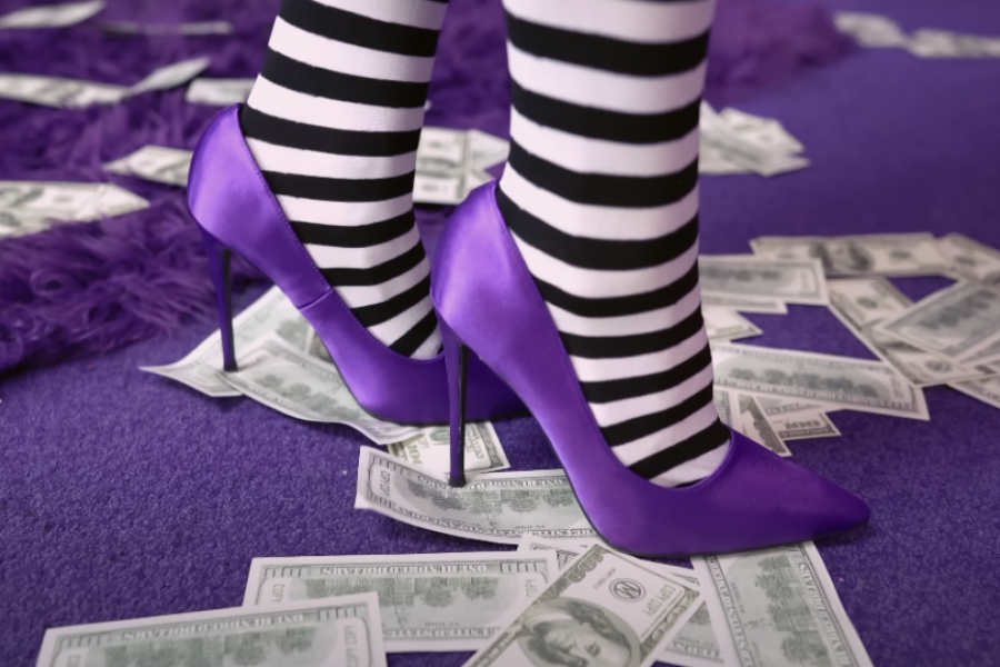 Printscreen/Youtube/Qveen Herby