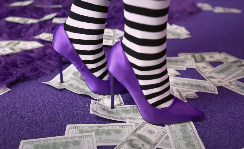 Printscreen/Youtube/Qveen Herby