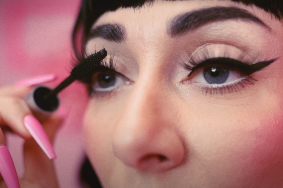 Printscreen/Youtube/Qveen Herby