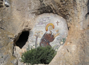 KATOLKINJA otišla na OSTROG da moli za zdravlje:  Priča ove žene vraća VERU U BOGA svima koji su je možda izgubili!
