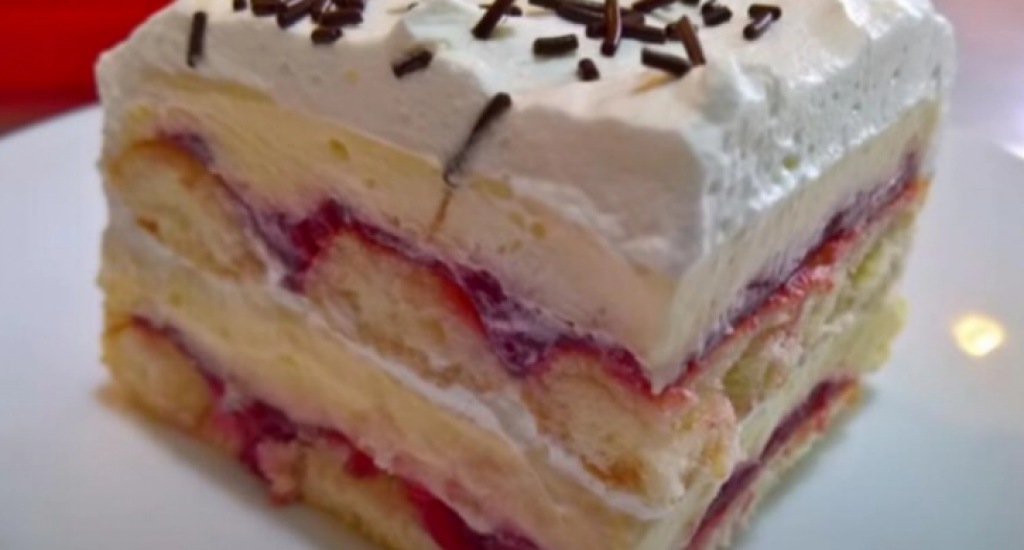 NAJBRŽA KAPRI TORTA - Kombinacija fila od višanja i vanile probudiće sva čula! (VIDEO)