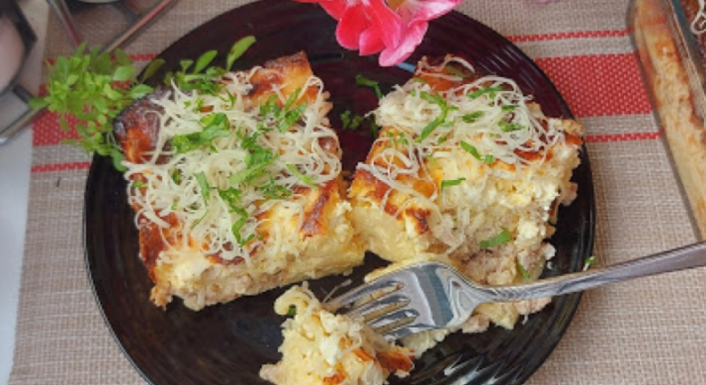 Idealan recept za brzu i ukusnu VEČERU:  Makarone sa mlevenim mesom i sirom zapečene u rerni