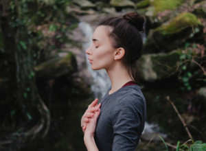 Većina ljudi POGREŠNO DIŠE: Ako OVAKO udahnete rešićete se zdravstvenog problema koji muči žene širom SRBIJE