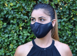 ČETIRI GENIJALNE FORE da šminka traje duže čak i pod MASKOM