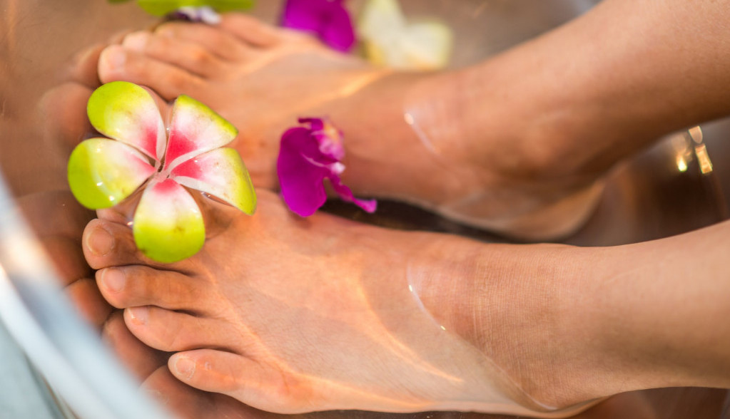 Zaboravite na frenč ovog leta: Ovi trendovi pedikira su i popularni i prelepi