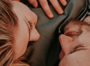 Dnevni horoskop za ponedeljak 17. oktobar: Rakovi, vaša emotivna strana biće veoma izražena, a evo za koji znak će danas biti poseban dan