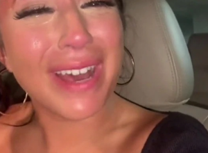 Došla je na posao obučena OVAKO i momentalno je dobila otkaz: "Žao mi je sestro, ali moraš da znaš da je to NEPRIMERENO"