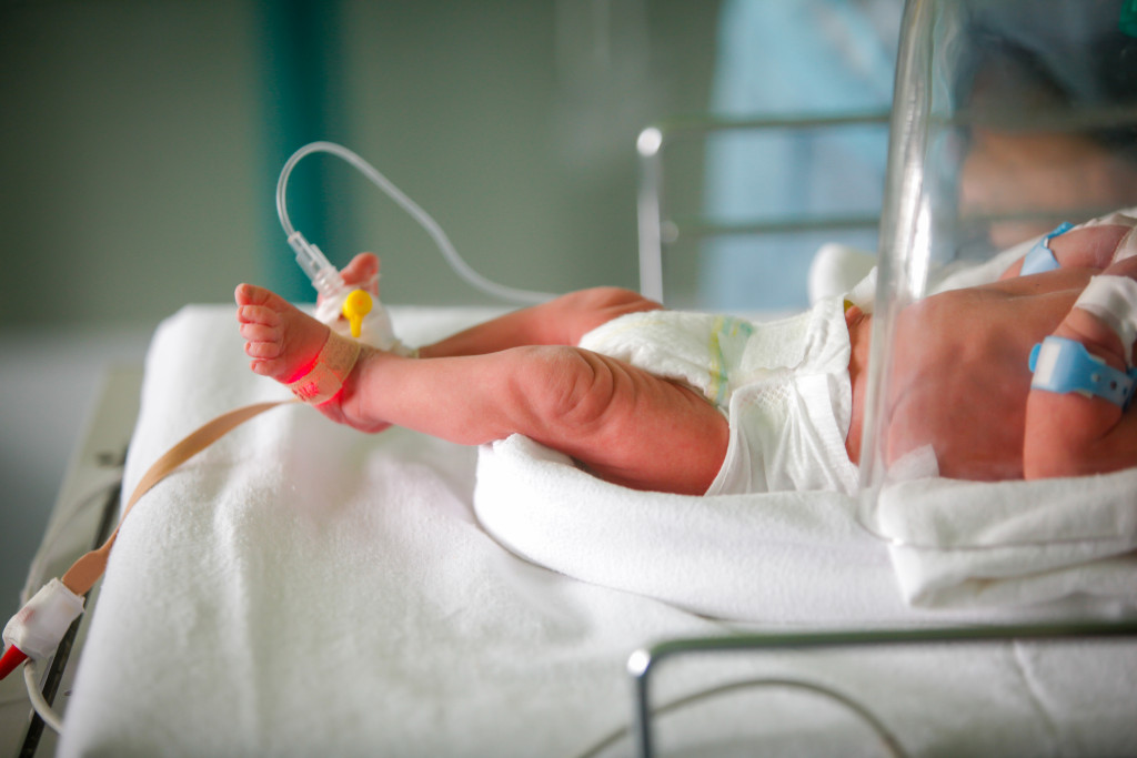 U koje doba dana se BEBE najćešće rađaju? Evo šta kaže istraživanje