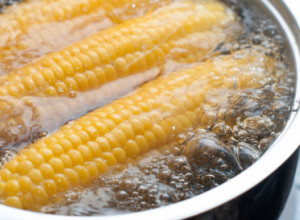 Nova KUKURUZ dijeta za kojom su ŽENE poludele: Ovaj način ISHRANE skida kilograme kao iz šale