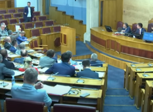 "NISMO HTELI RUŠENJE, ALI NE ŽALIMO" Kakav je dalji plan Crne Gore - Demokrate za izbore, URA za razgovore, a DPS čeka ponudu