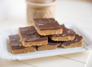 Recept za BAJADERU sa kikiriki puterom: Savršen desert spreman za samo 25 minuta!