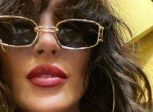 Senida opet diktira MODNE trendove: Njene naočare za sunce su HIT OVOG LETA